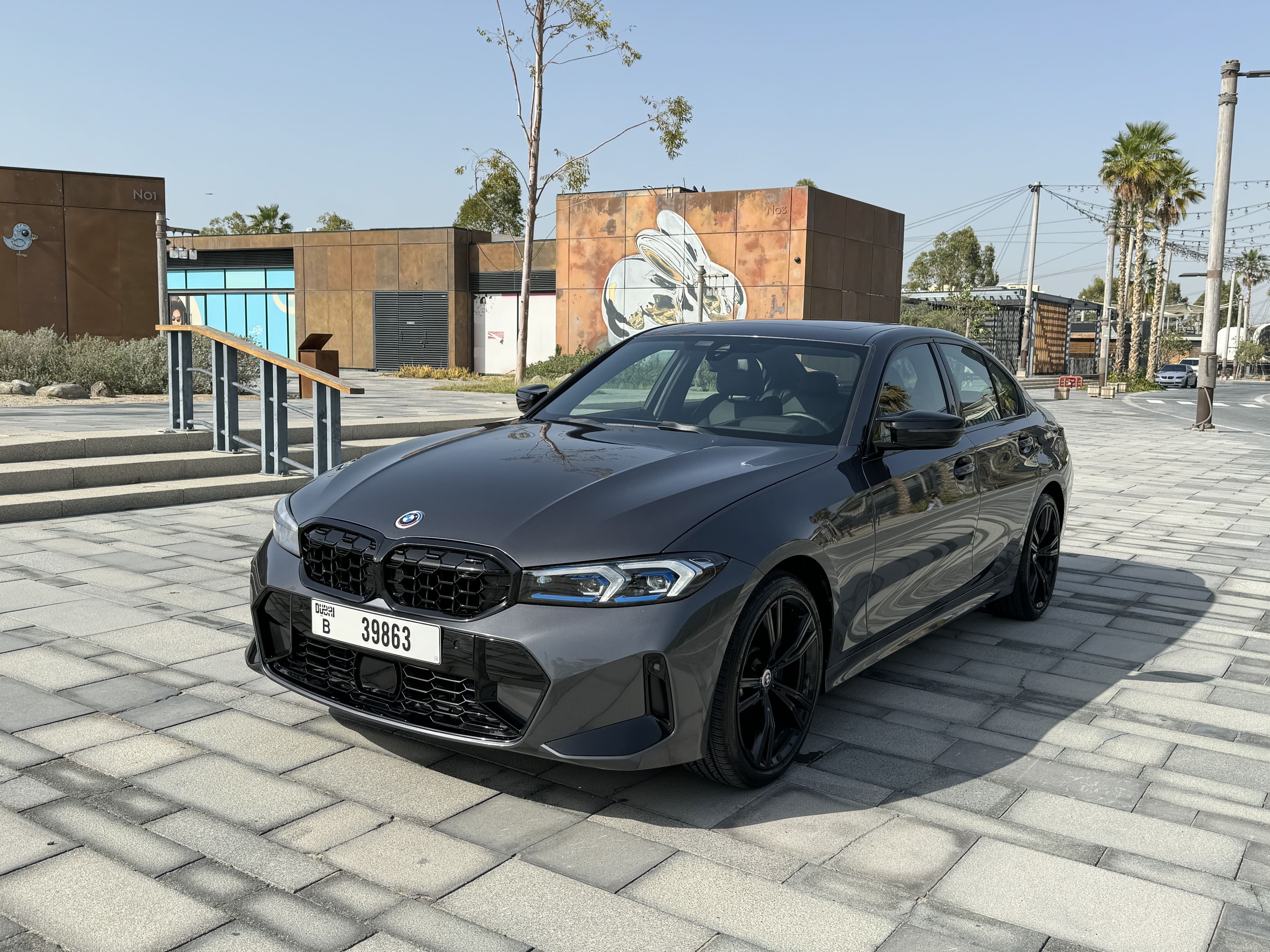 BMW-330i-2022-default