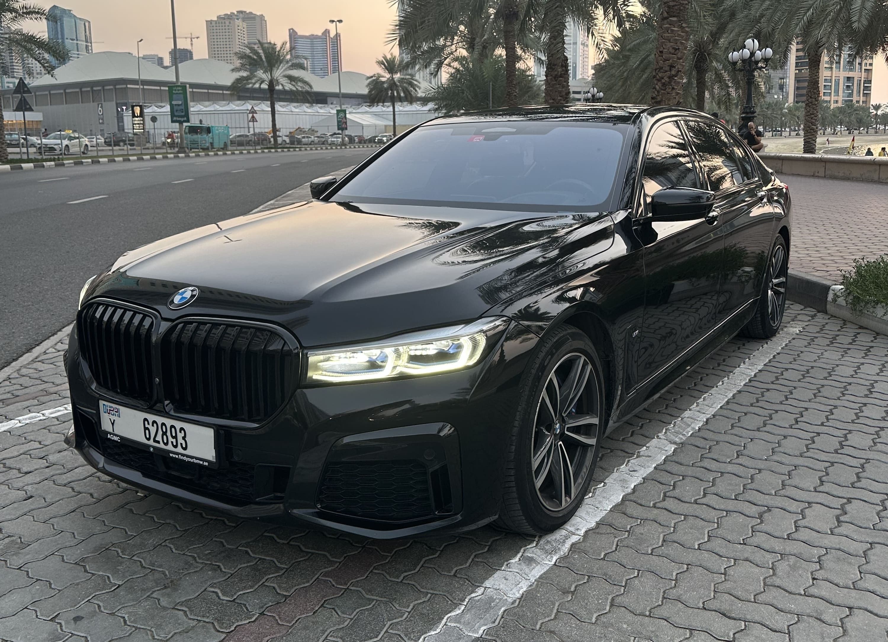 BMW-7 series-2022-black