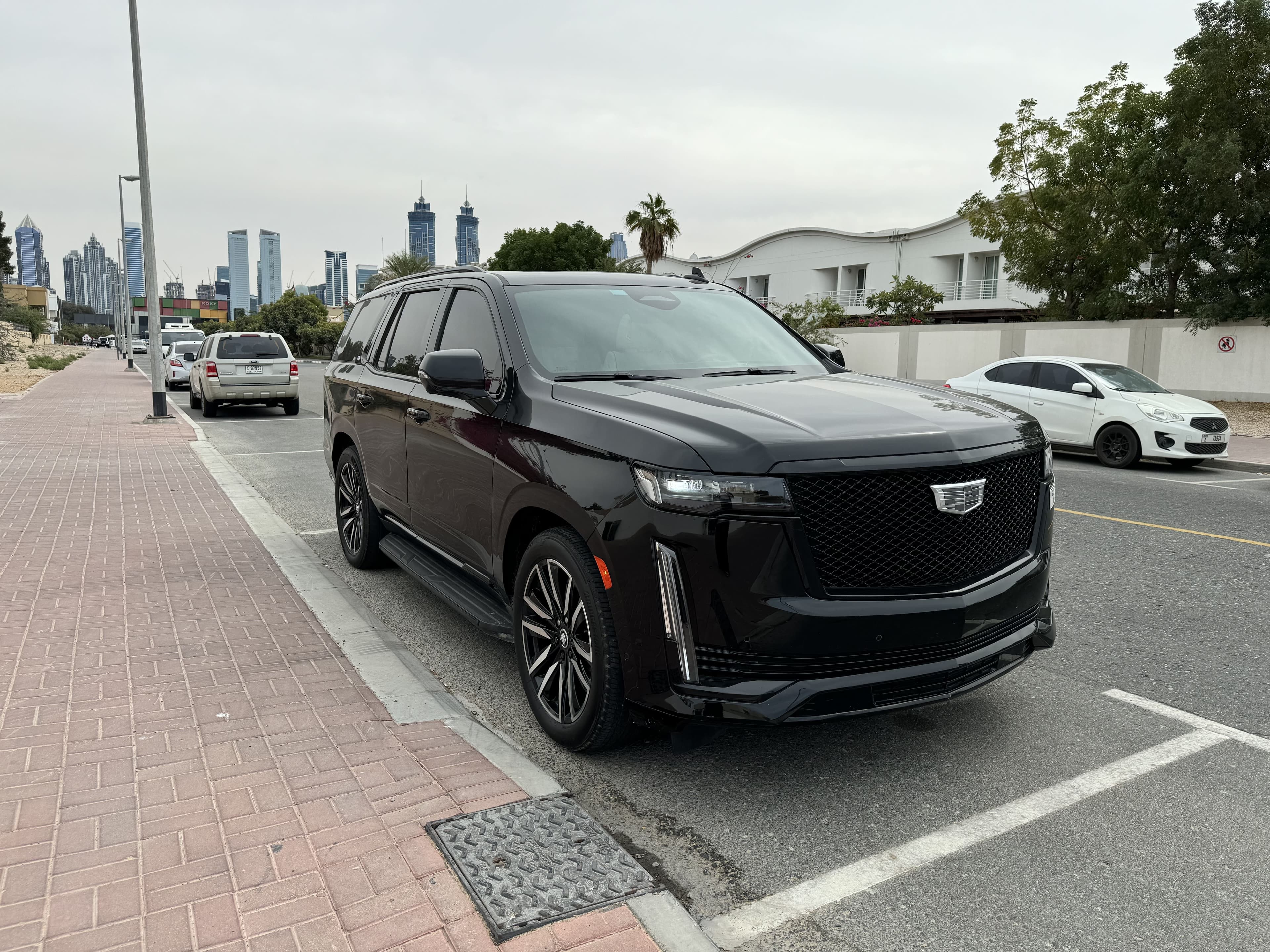 Cadillac-Escalade-2023-black